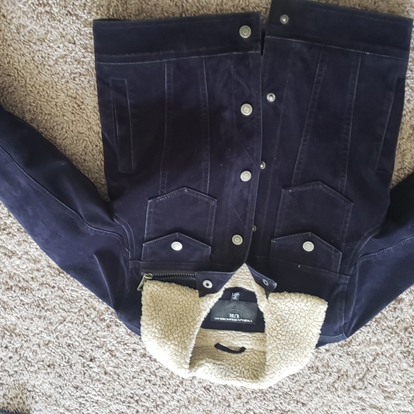 You can buy the lot of clothing for 250 or single